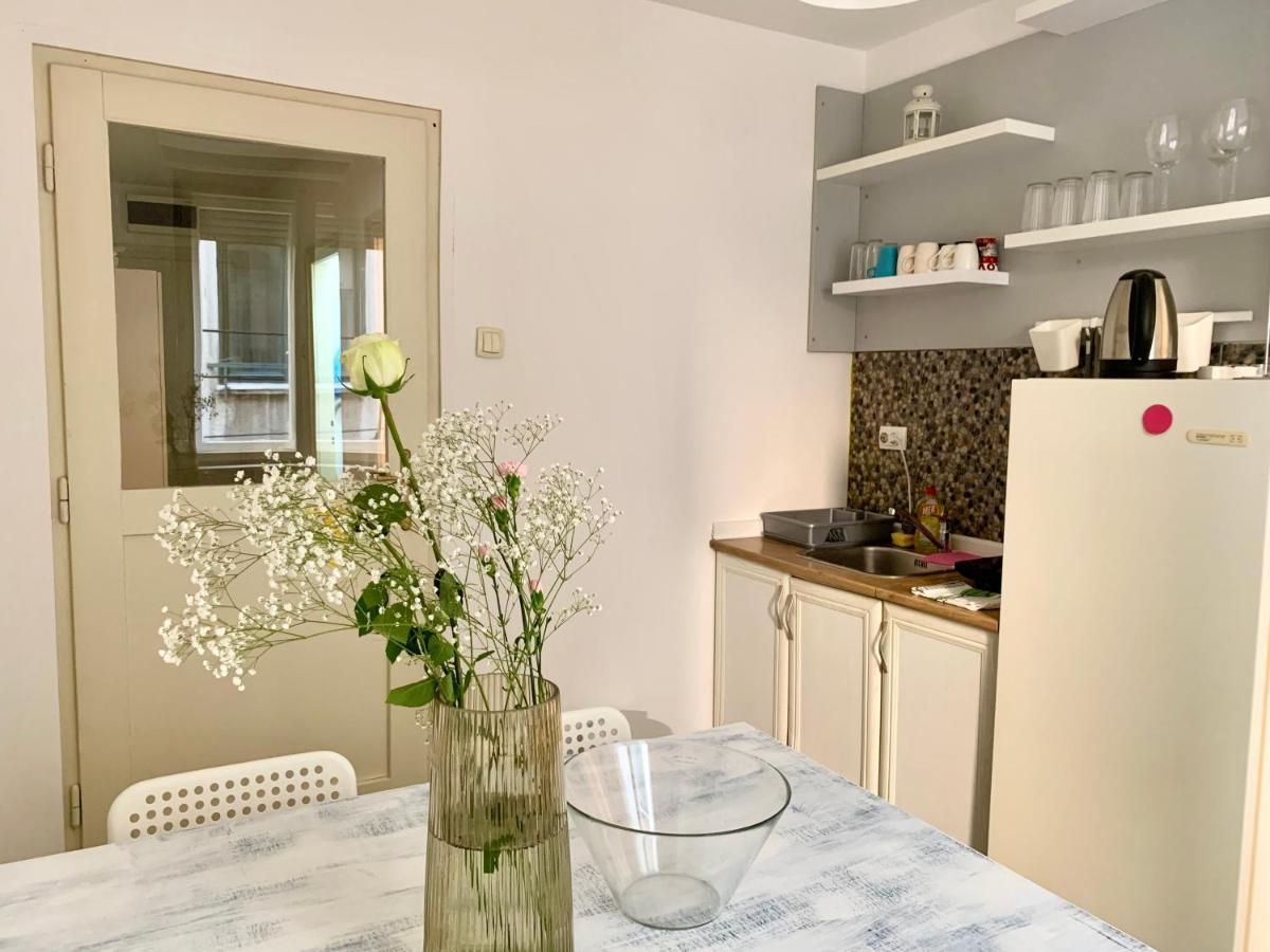 Star Apartment 2 Belgrado Buitenkant foto
